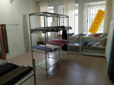 комерційна за адресою Антоновича вул. (Горького), 59