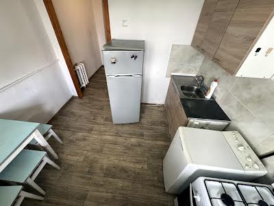 квартира за адресою Романа Ратушного вул. (Волгоградська), 31