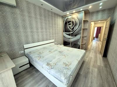 квартира за адресою Регенераторна вул., 4