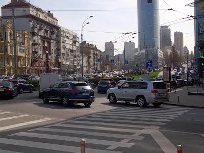 квартира за адресою Басейна вул., 19