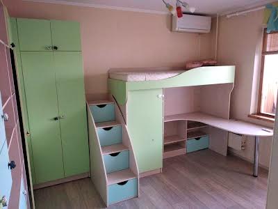квартира за адресою Анни Ахматової вул., 19