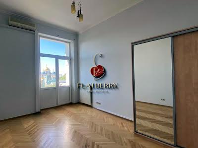 квартира за адресою Богдана Хмельницького вул., 32