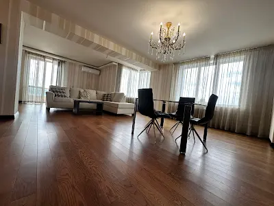 квартира за адресою Дніпровська набережна вул., 1
