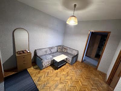квартира по адресу Ревуцкого ул., 18-А