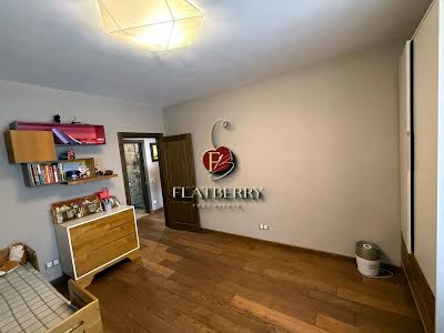 квартира за адресою Межигірська вул., 28