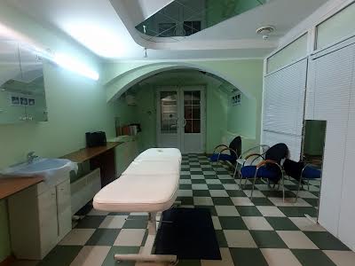 комерційна за адресою Володимира Івасюка просп. (Героїв Сталінграду), 20