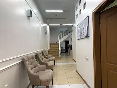 комерційна за адресою Січових Стрільців вул. (Артема), 42