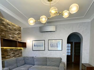 квартира по адресу Братская ул., 10