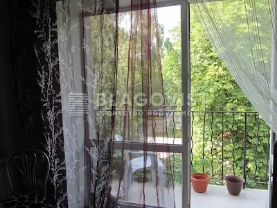 квартира за адресою Любомира Гузара просп. (Космонавта Комарова), 28