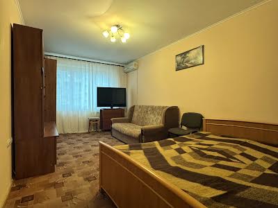 квартира за адресою Митрополита Василя Липківського вул. (Урицького), 32