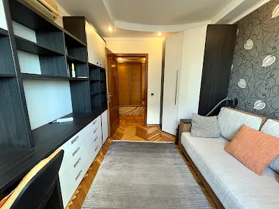 квартира за адресою Композитора Лятошинського вул., 8