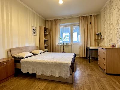 квартира за адресою Київ, Каштанова вул., 14-А