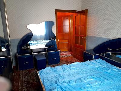 квартира за адресою Анни Ахматової вул., 15