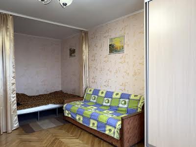 квартира за адресою Машинобудівна вул., 14