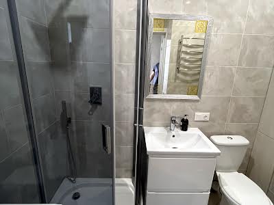 квартира за адресою Соборна вул., 105б/4