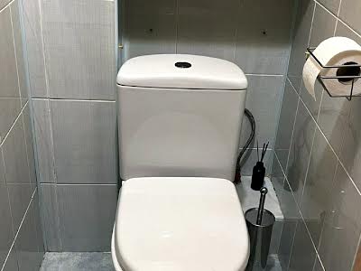 квартира за адресою Академіка Єфремова вул. (Командарма Уборевича), 7а