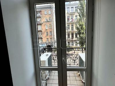 комерційна за адресою Шота Руставелі вул., 22а