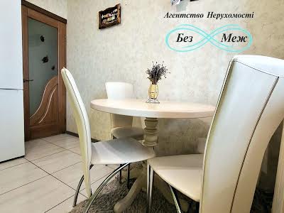 квартира за адресою Боголюбова вул., 10