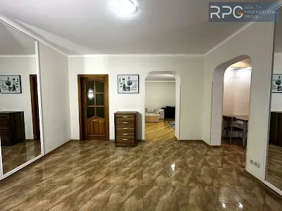 квартира за адресою Старонаводницька вул., 4-В