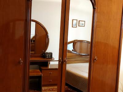 квартира за адресою Івана Миколайчука вул. (Серафимовича), 7