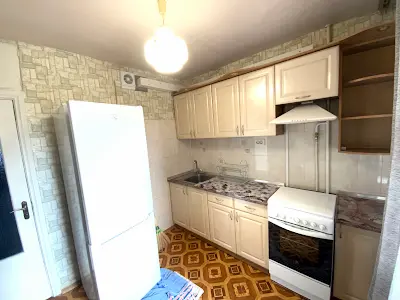 квартира за адресою Автозаводська вул., 5