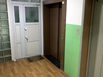 квартира за адресою Амвросія Бучми бульв., 2