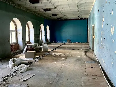 комерційна за адресою Князів Острозьких вул. (Московська), 8