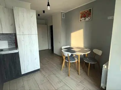квартира за адресою Ревуцького вул., 21