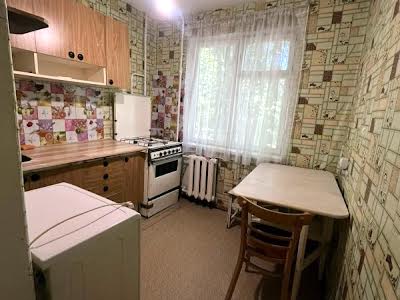 квартира за адресою Космонавтів вул., 48