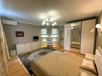квартира по адресу Кропивницкого ул., 8
