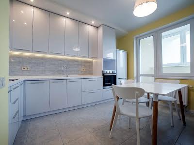квартира за адресою Академіка Глушкова просп., 9-Д