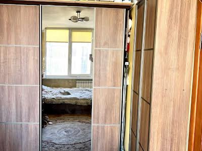 квартира за адресою Космічна вул., 4
