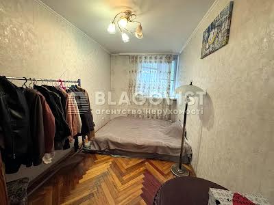 квартира за адресою Дніпровська набережна вул., 3