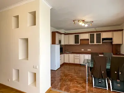 квартира за адресою Раїси Окіпної вул., 8