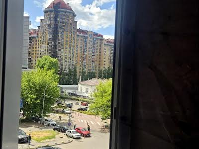 квартира за адресою Генерала Алмазова вул. (Кутузова), 18/7