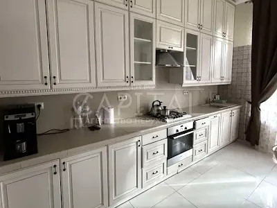 будинок за адресою Стежки вул.