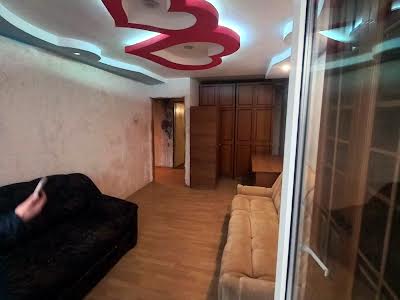 квартира за адресою Тракторостроителей, 71В