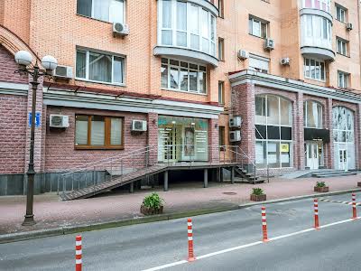 комерційна за адресою Володимира Івасюка просп. (Героїв Сталінграду), 4