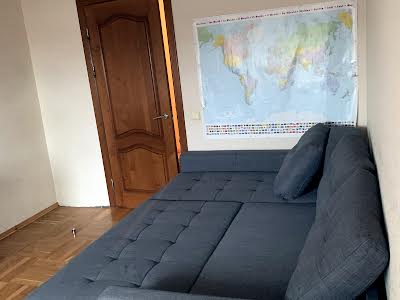 квартира за адресою Озерна вул., 24