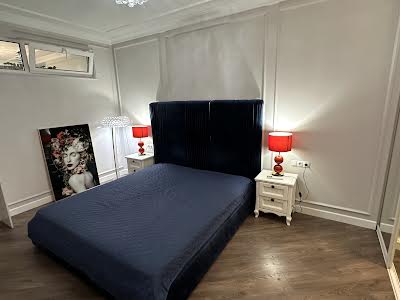 квартира по адресу Кловский спуск (Кловський), 7а