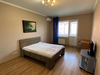 квартира по адресу Академіка Амосова, 6