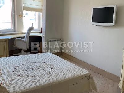 квартира по адресу Шота Руставели ул., 44