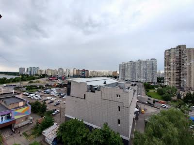 квартира по адресу Соломии Крушельницкой ул., 5