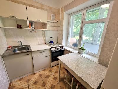 квартира за адресою Романа Ратушного вул. (Волгоградська), 39