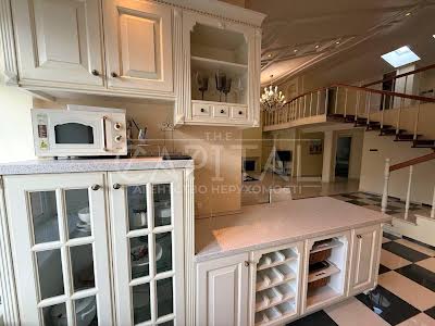 квартира за адресою Панаса Мирного вул., 8