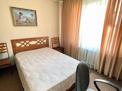 квартира по адресу Героев Днепра ул., 34-А