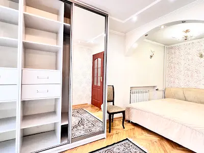 квартира за адресою Верховинна вул., 85
