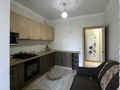 квартира за адресою Братська вул., 12