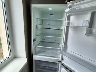 квартира за адресою Володимира Івасюка просп. (Героїв Сталінграду), 63
