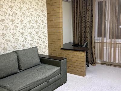 квартира за адресою Драгоманова вул., 6/1